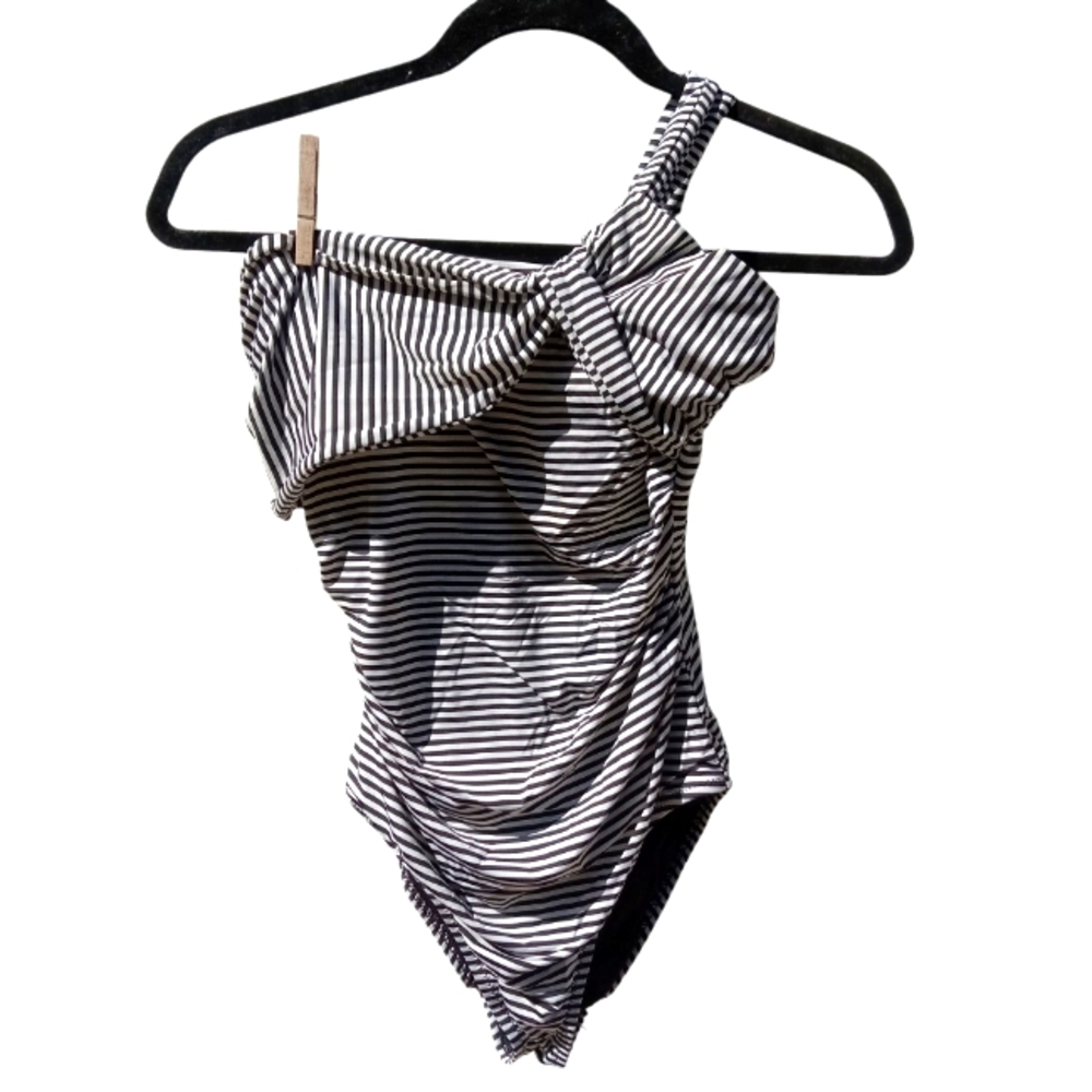 🍁Garnet Hill Striped One-Shoulder Swimsuit Size 6
